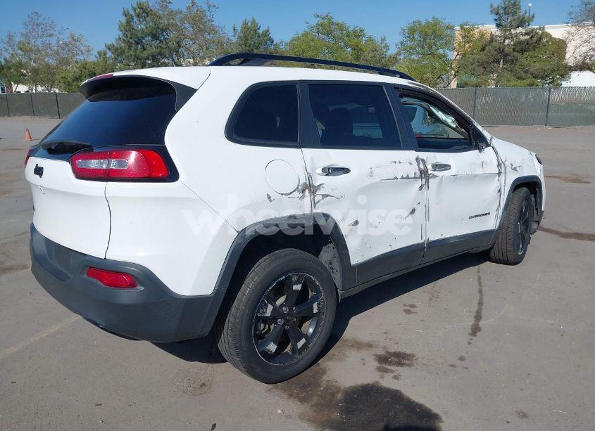 Photo 4 of 2018 Jeep Cherokee LATITUDE 4X4 (VIN 1C4PJMCB7JD602016)