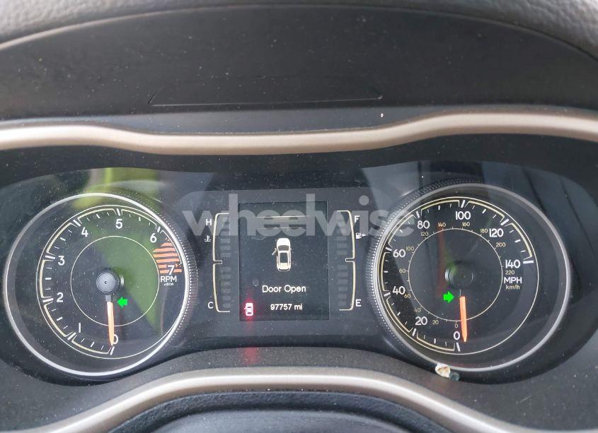 Photo 7 of 2018 Jeep Cherokee LATITUDE 4X4 (VIN 1C4PJMCB7JD602016)