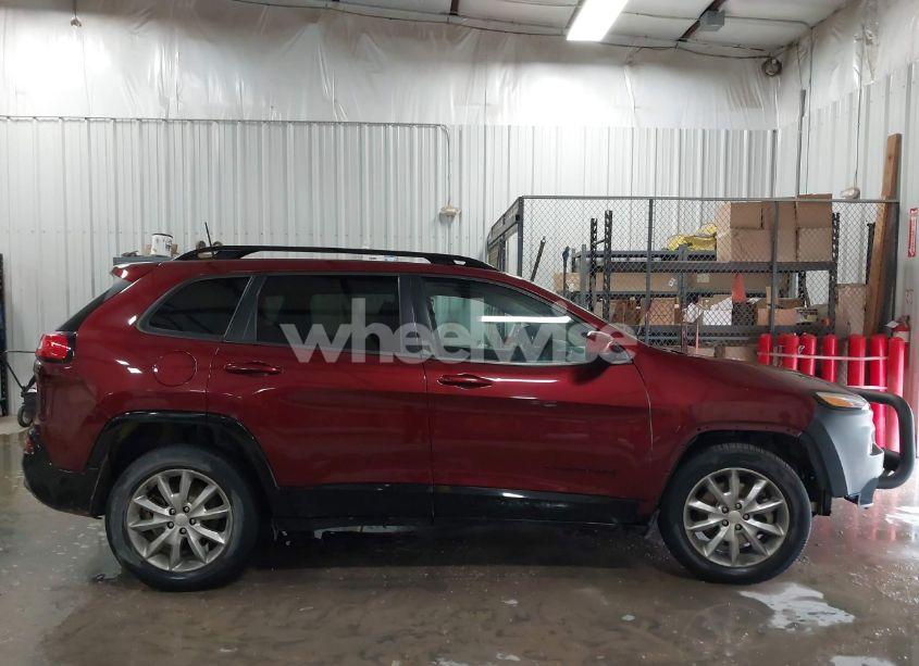 Photo 13 of 2018 Jeep Cherokee LATITUDE TECH CONNECT 4X4 (VIN 1C4PJMCB7JD617325)
