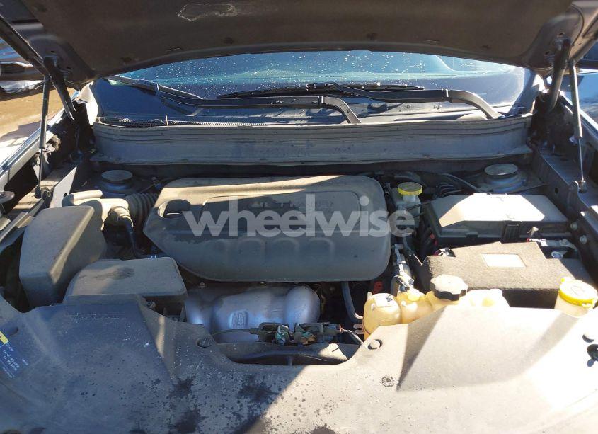 Photo 10 of 2019 Jeep Cherokee LATITUDE 4X4 (VIN 1C4PJMCB7KD405574)