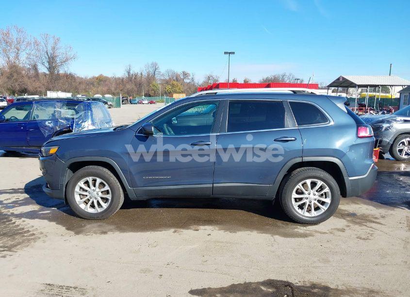 Photo 14 of 2019 Jeep Cherokee LATITUDE 4X4 (VIN 1C4PJMCB7KD405574)