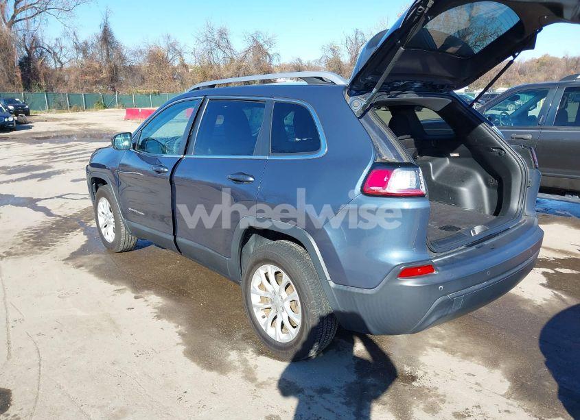 Photo 3 of 2019 Jeep Cherokee LATITUDE 4X4 (VIN 1C4PJMCB7KD405574)