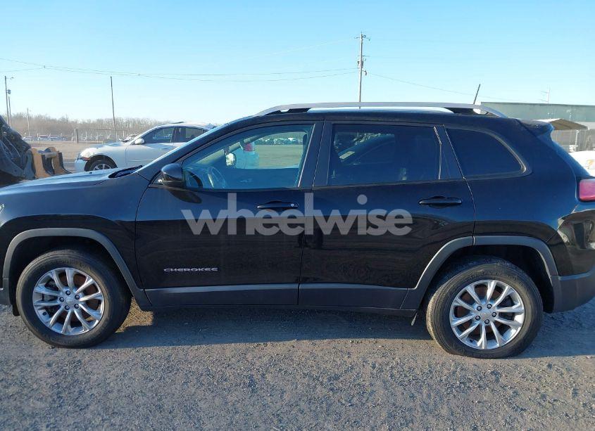 Photo 13 of 2020 Jeep Cherokee LATITUDE 4X4 (VIN 1C4PJMCB7LD625377)