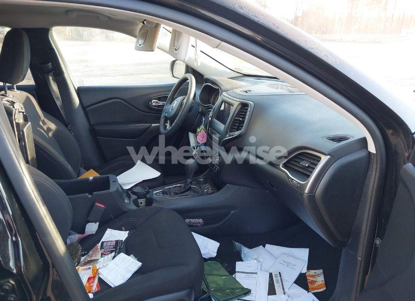 Photo 5 of 2020 Jeep Cherokee LATITUDE 4X4 (VIN 1C4PJMCB7LD625377)