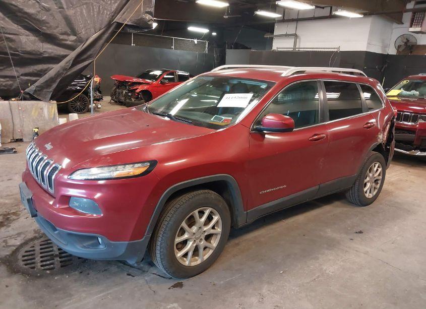Photo 2 of 2014 Jeep Cherokee LATITUDE (VIN 1C4PJMCB8EW171857)