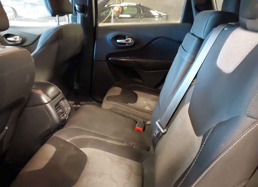 Photo 8 of 2014 Jeep Cherokee LATITUDE (VIN 1C4PJMCB8EW171857)