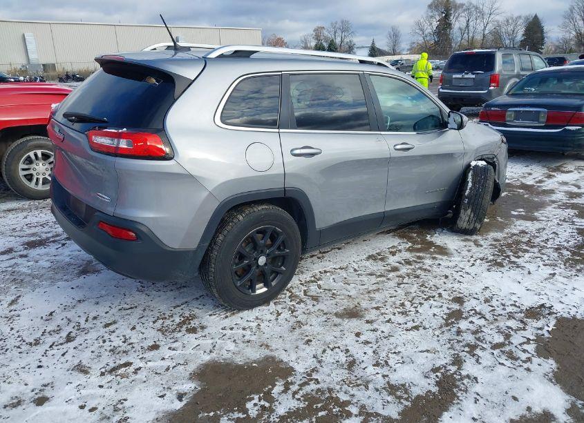 Photo 4 of 2014 Jeep Cherokee LATITUDE (VIN 1C4PJMCB8EW246766)