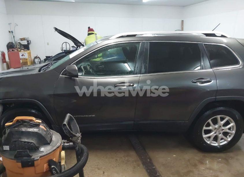 Photo 15 of 2014 Jeep Cherokee LATITUDE (VIN 1C4PJMCB8EW274986)