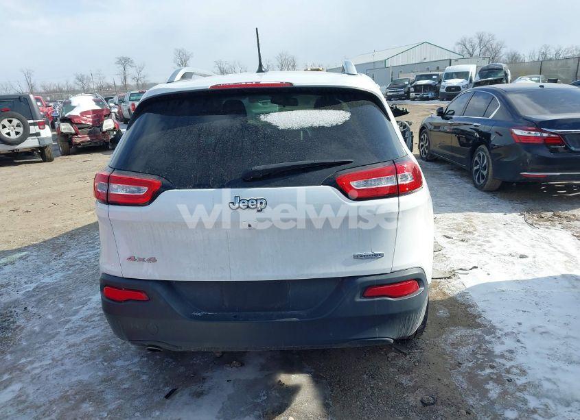 Photo 16 of 2015 Jeep Cherokee LATITUDE (VIN 1C4PJMCB8FW529489)