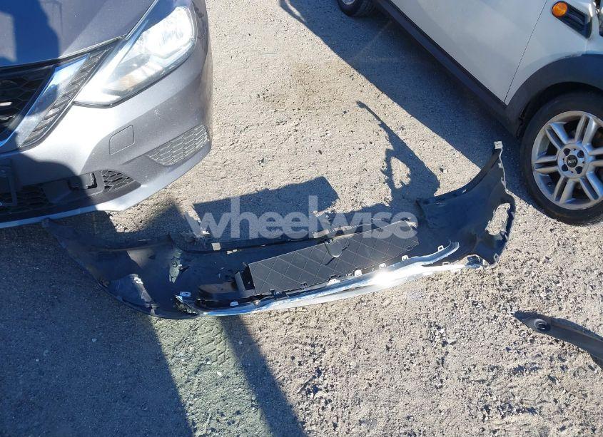 Photo 12 of 2015 Jeep Cherokee LATITUDE (VIN 1C4PJMCB8FW534479)