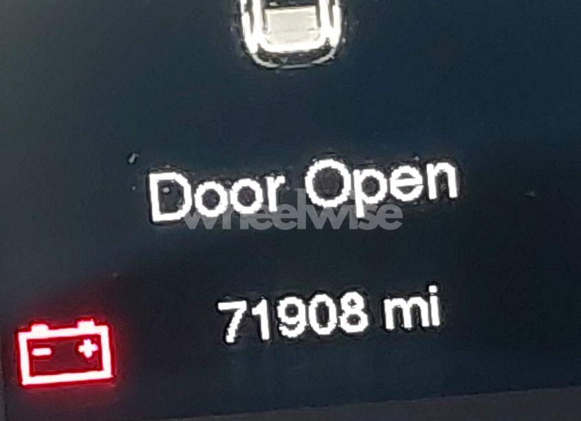 Photo 16 of 2015 Jeep Cherokee LATITUDE (VIN 1C4PJMCB8FW534479)