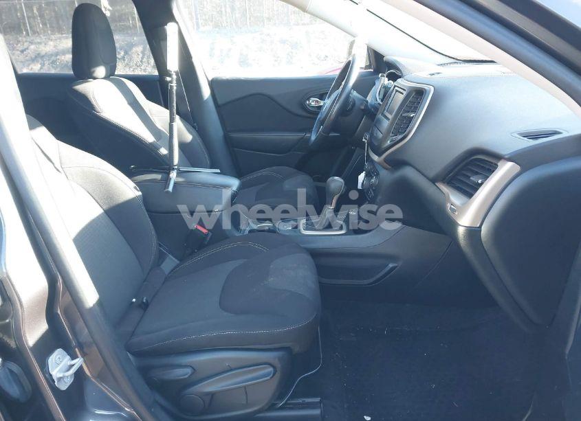 Photo 5 of 2015 Jeep Cherokee LATITUDE (VIN 1C4PJMCB8FW534479)
