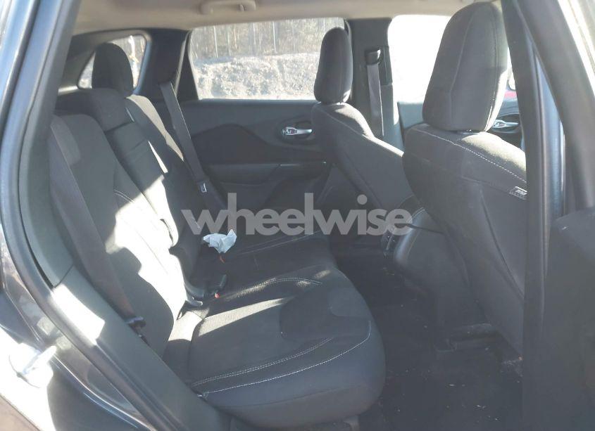 Photo 8 of 2015 Jeep Cherokee LATITUDE (VIN 1C4PJMCB8FW534479)
