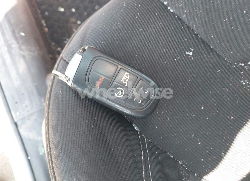 Photo 11 of 2015 Jeep Cherokee NORTH (VIN 1C4PJMCB8FW603123)