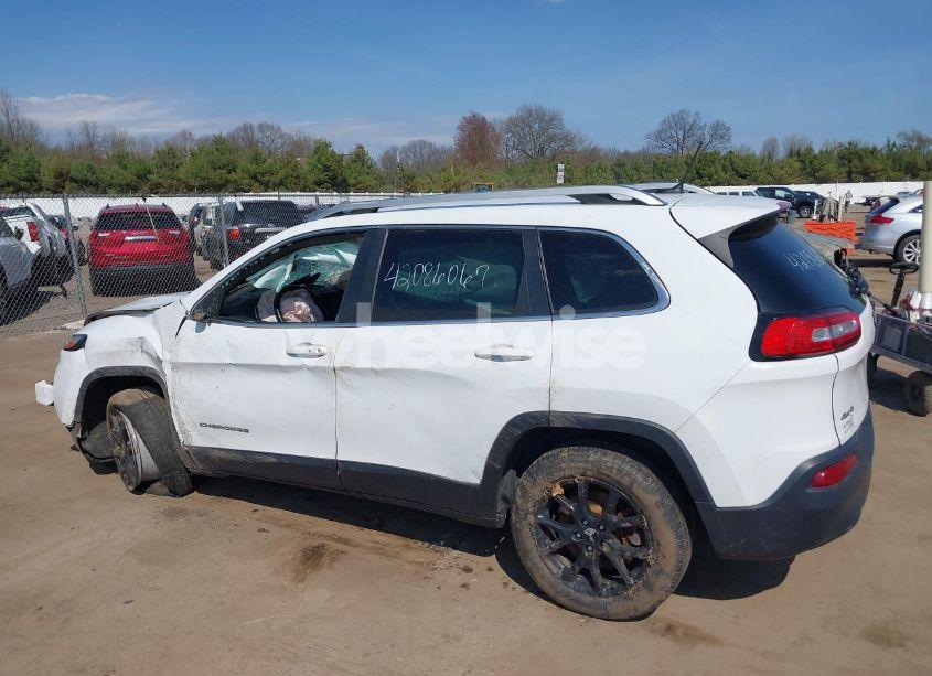 Photo 6 of 2015 Jeep Cherokee NORTH (VIN 1C4PJMCB8FW603123)