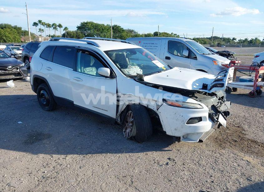 2015 Jeep Cherokee LATITUDE (VIN 1C4PJMCB8FW610430) main photo
