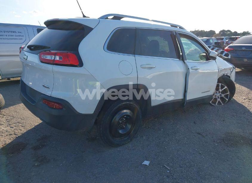 Photo 4 of 2015 Jeep Cherokee LATITUDE (VIN 1C4PJMCB8FW610430)