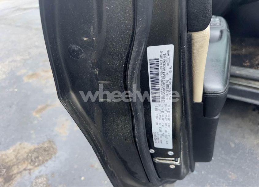 Photo 9 of 2015 Jeep Cherokee LATITUDE (VIN 1C4PJMCB8FW635828)