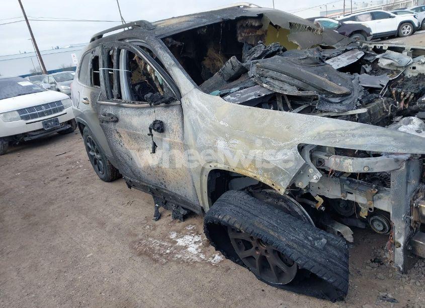 Photo 11 of 2015 Jeep Cherokee LATITUDE (VIN 1C4PJMCB8FW645615)