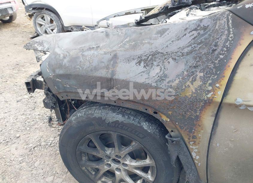 Photo 15 of 2015 Jeep Cherokee LATITUDE (VIN 1C4PJMCB8FW645615)