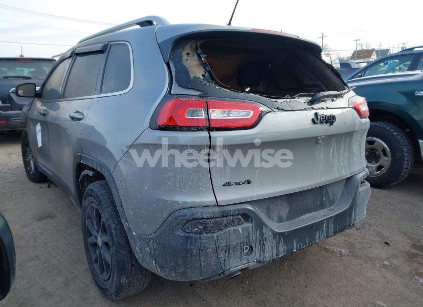 Photo 3 of 2015 Jeep Cherokee LATITUDE (VIN 1C4PJMCB8FW645615)