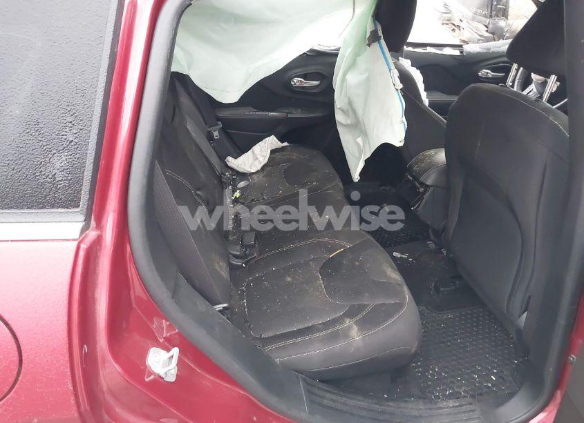 Photo 8 of 2015 Jeep Cherokee LATITUDE (VIN 1C4PJMCB8FW660213)