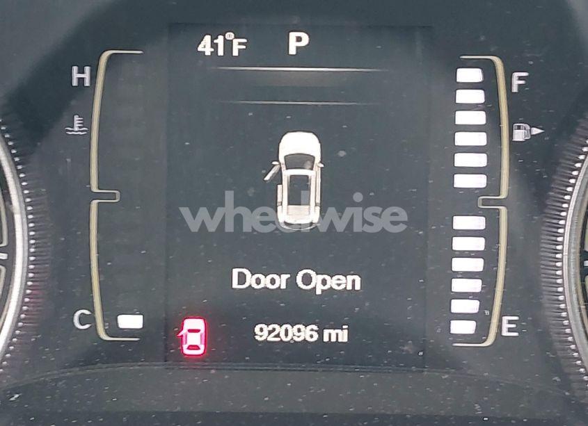 Photo 15 of 2015 Jeep Cherokee LATITUDE (VIN 1C4PJMCB8FW674578)