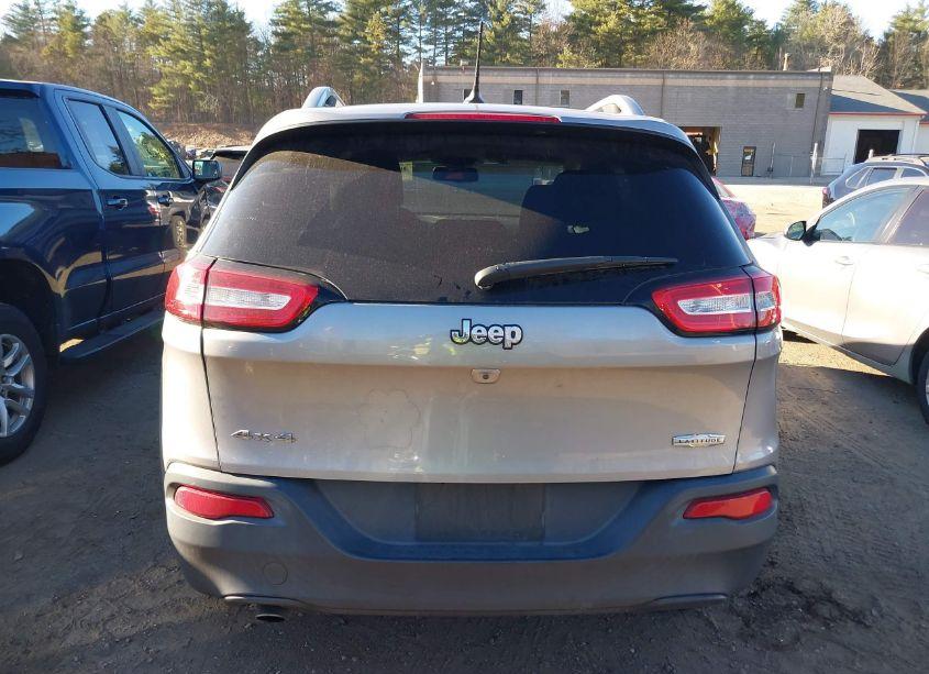 Photo 16 of 2015 Jeep Cherokee LATITUDE (VIN 1C4PJMCB8FW744399)