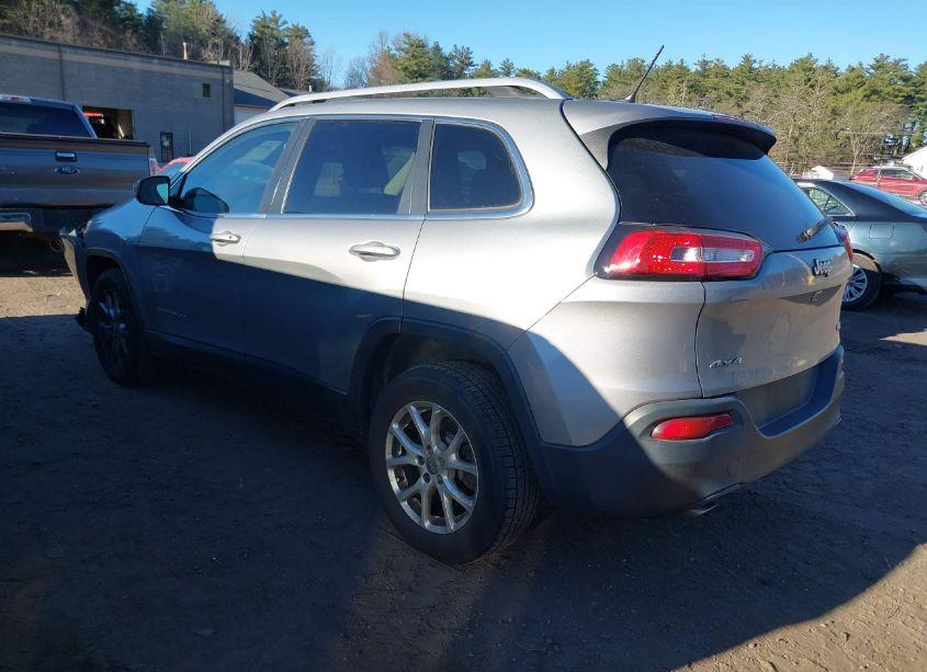 Photo 3 of 2015 Jeep Cherokee LATITUDE (VIN 1C4PJMCB8FW744399)