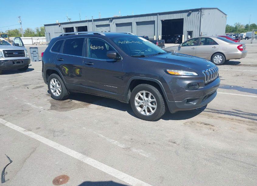 2015 Jeep Cherokee LATITUDE (VIN 1C4PJMCB8FW788208) main photo