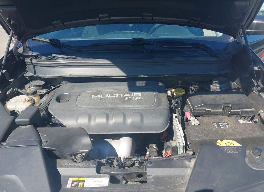 Photo 10 of 2015 Jeep Cherokee LATITUDE (VIN 1C4PJMCB8FW788208)