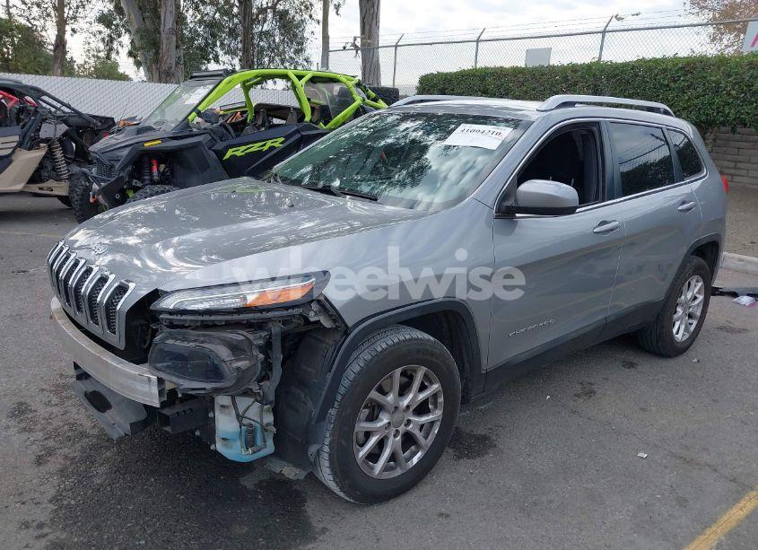 Photo 2 of 2016 Jeep Cherokee LATITUDE (VIN 1C4PJMCB8GW132799)