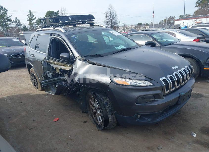 Photo 13 of 2016 Jeep Cherokee LATITUDE (VIN 1C4PJMCB8GW154379)