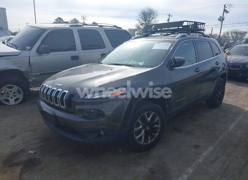 Photo 2 of 2016 Jeep Cherokee LATITUDE (VIN 1C4PJMCB8GW154379)