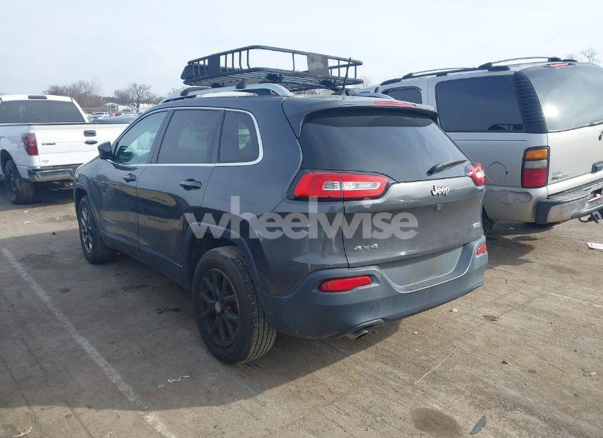 Photo 3 of 2016 Jeep Cherokee LATITUDE (VIN 1C4PJMCB8GW154379)