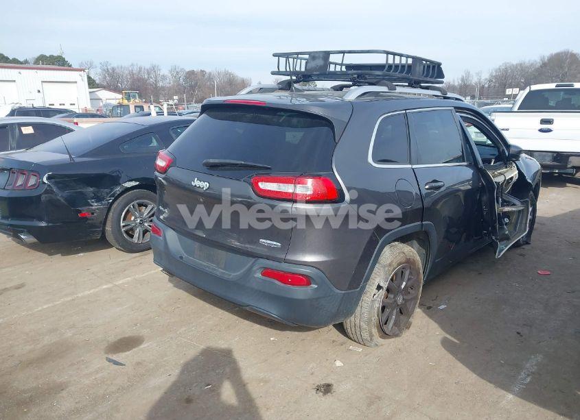 Photo 4 of 2016 Jeep Cherokee LATITUDE (VIN 1C4PJMCB8GW154379)