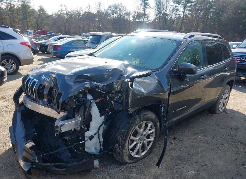 Photo 2 of 2016 Jeep Cherokee LATITUDE (VIN 1C4PJMCB8GW195336)