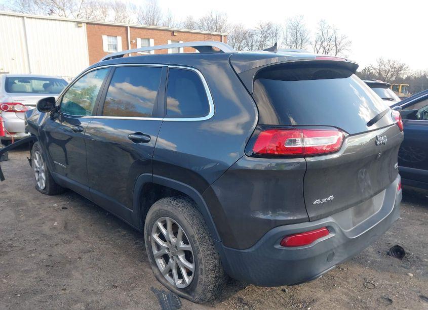 Photo 3 of 2016 Jeep Cherokee LATITUDE (VIN 1C4PJMCB8GW195336)