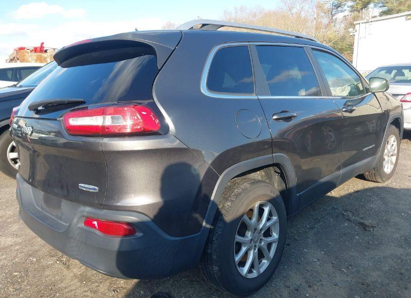 Photo 4 of 2016 Jeep Cherokee LATITUDE (VIN 1C4PJMCB8GW195336)