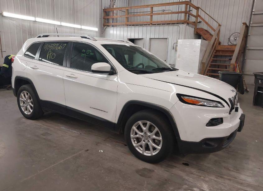 2017 Jeep Cherokee LATITUDE 4X4 (VIN 1C4PJMCB8HW621172) main photo