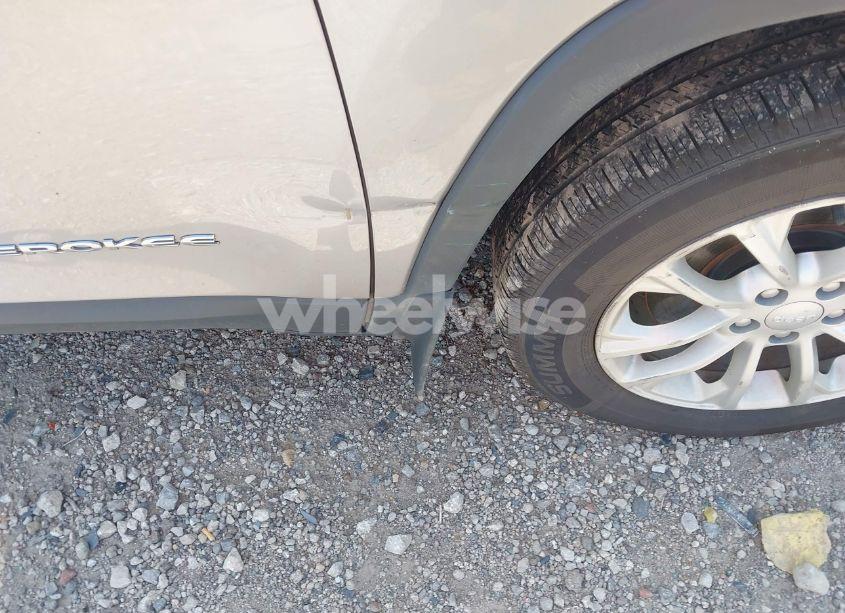 Photo 6 of 2020 Jeep Cherokee LATITUDE 4X4 (VIN 1C4PJMCB8LD518449)