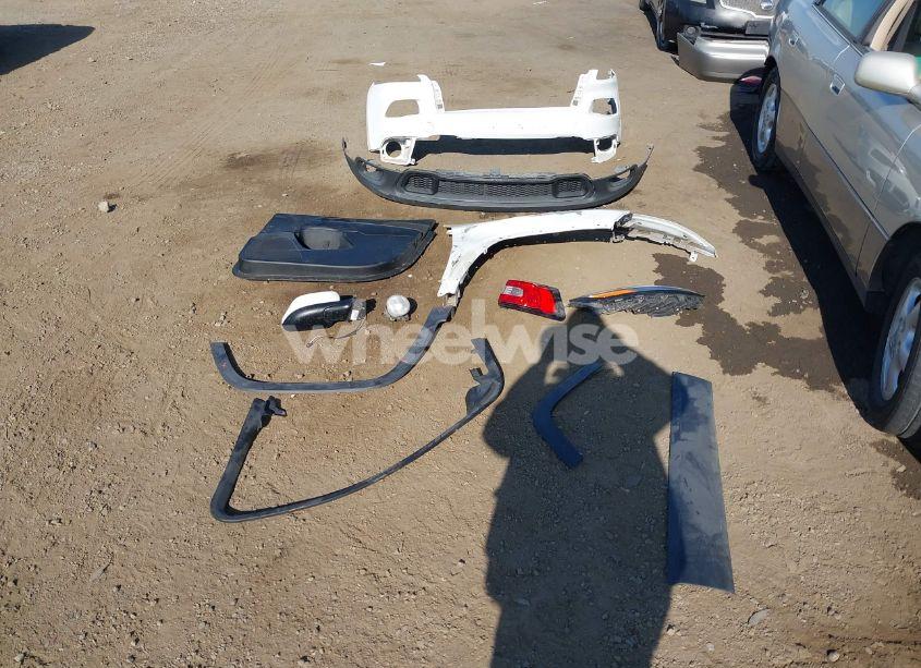 Photo 12 of 2014 Jeep Cherokee LATITUDE (VIN 1C4PJMCB9EW107164)