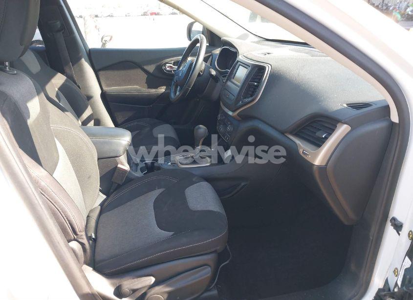 Photo 5 of 2014 Jeep Cherokee LATITUDE (VIN 1C4PJMCB9EW107164)