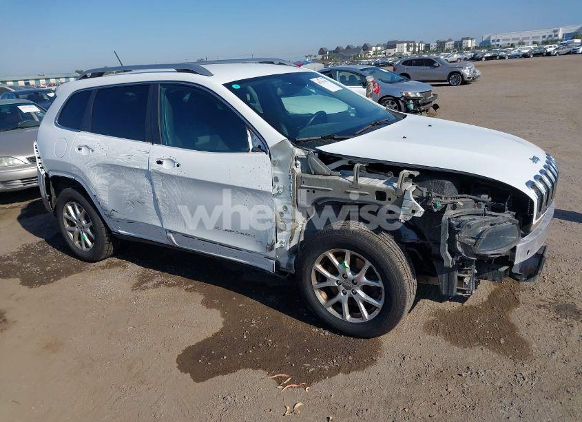 Photo 6 of 2014 Jeep Cherokee LATITUDE (VIN 1C4PJMCB9EW107164)