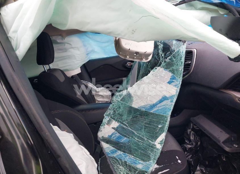 Photo 5 of 2014 Jeep Cherokee LATITUDE (VIN 1C4PJMCB9EW167641)