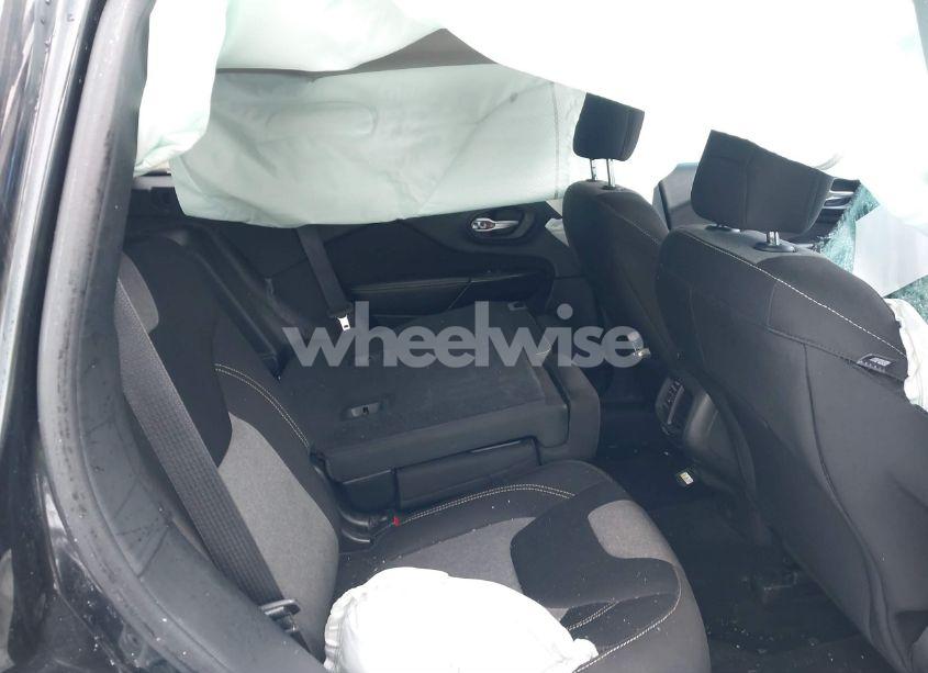 Photo 8 of 2014 Jeep Cherokee LATITUDE (VIN 1C4PJMCB9EW167641)