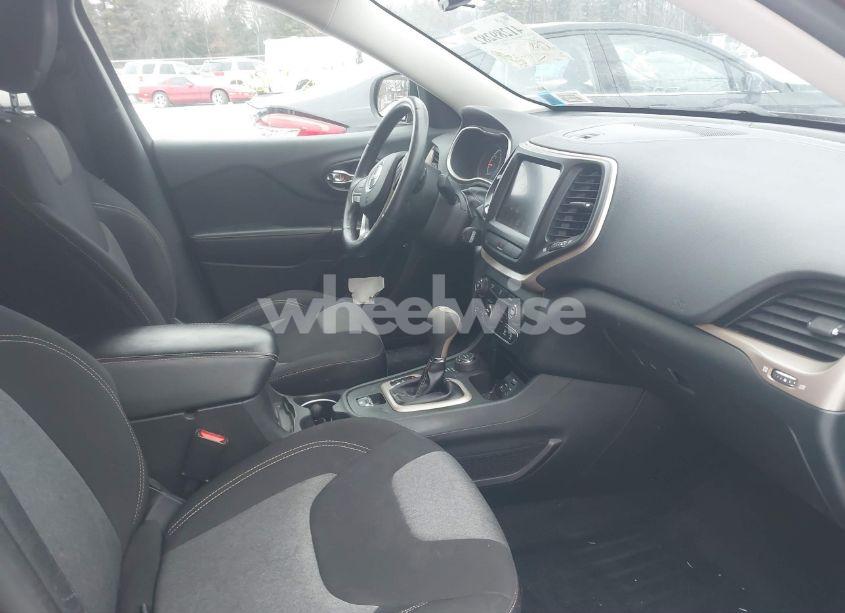 Photo 5 of 2014 Jeep Cherokee LATITUDE (VIN 1C4PJMCB9EW167770)