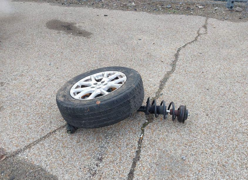 Photo 12 of 2014 Jeep Cherokee LATITUDE (VIN 1C4PJMCB9EW303265)