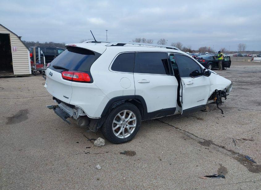 Photo 4 of 2014 Jeep Cherokee LATITUDE (VIN 1C4PJMCB9EW303265)