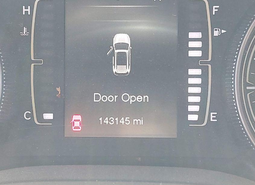 Photo 16 of 2015 Jeep Cherokee LATITUDE (VIN 1C4PJMCB9FW514337)